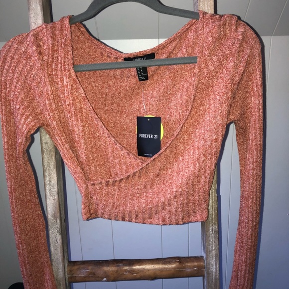 Knit crop top - Picture 1 of 4